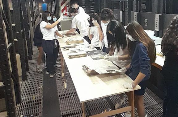 Un grupo de estudiantes del Instituto Privado Aleluya visitó el Archivo Histórico y Documental de la UNSL