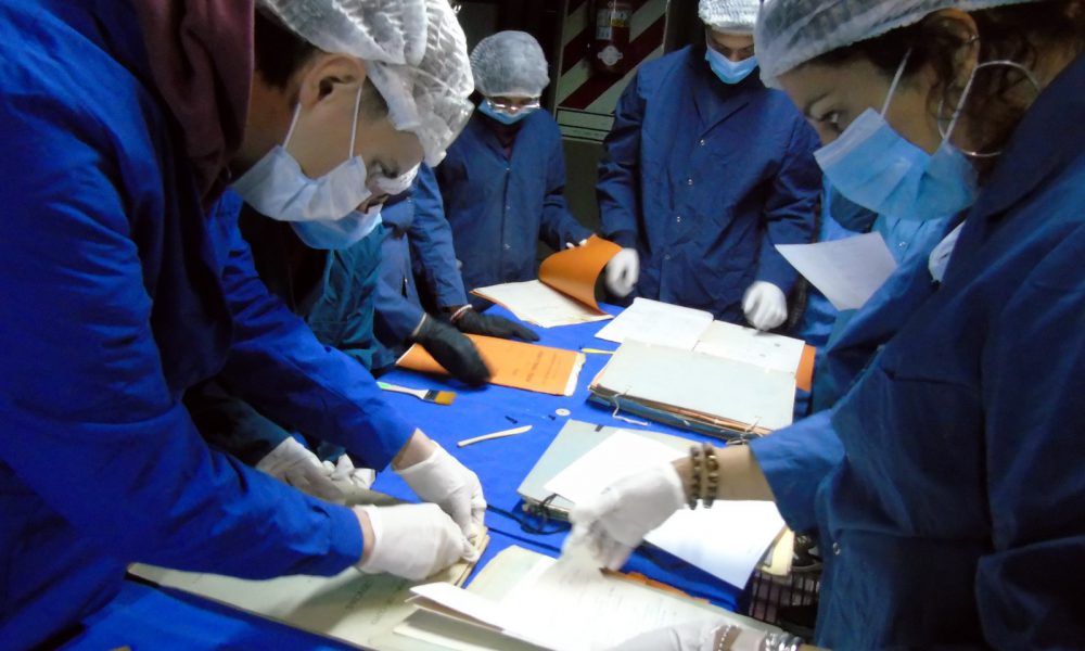 Futuros profesores de historia visitaron el Archivo Histórico de la UNSL